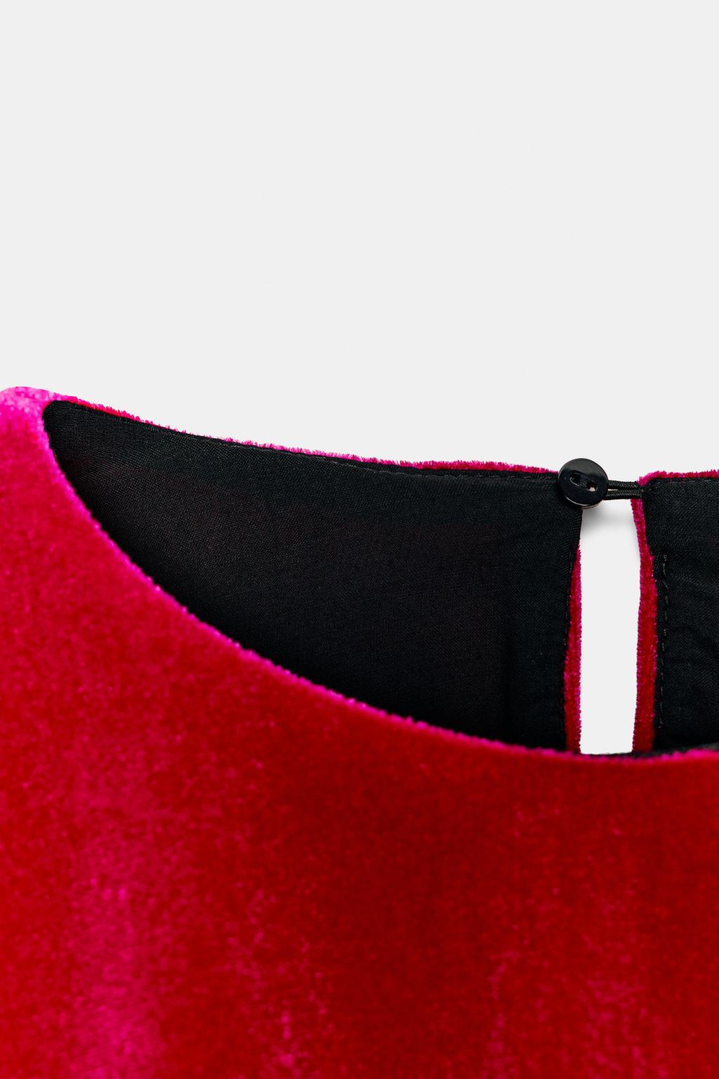 УКОРОЧЕННЫЙ ВЕЛЬВЕТОВЫЙ ТОП ОБЪЕМНОГО КРОЯ