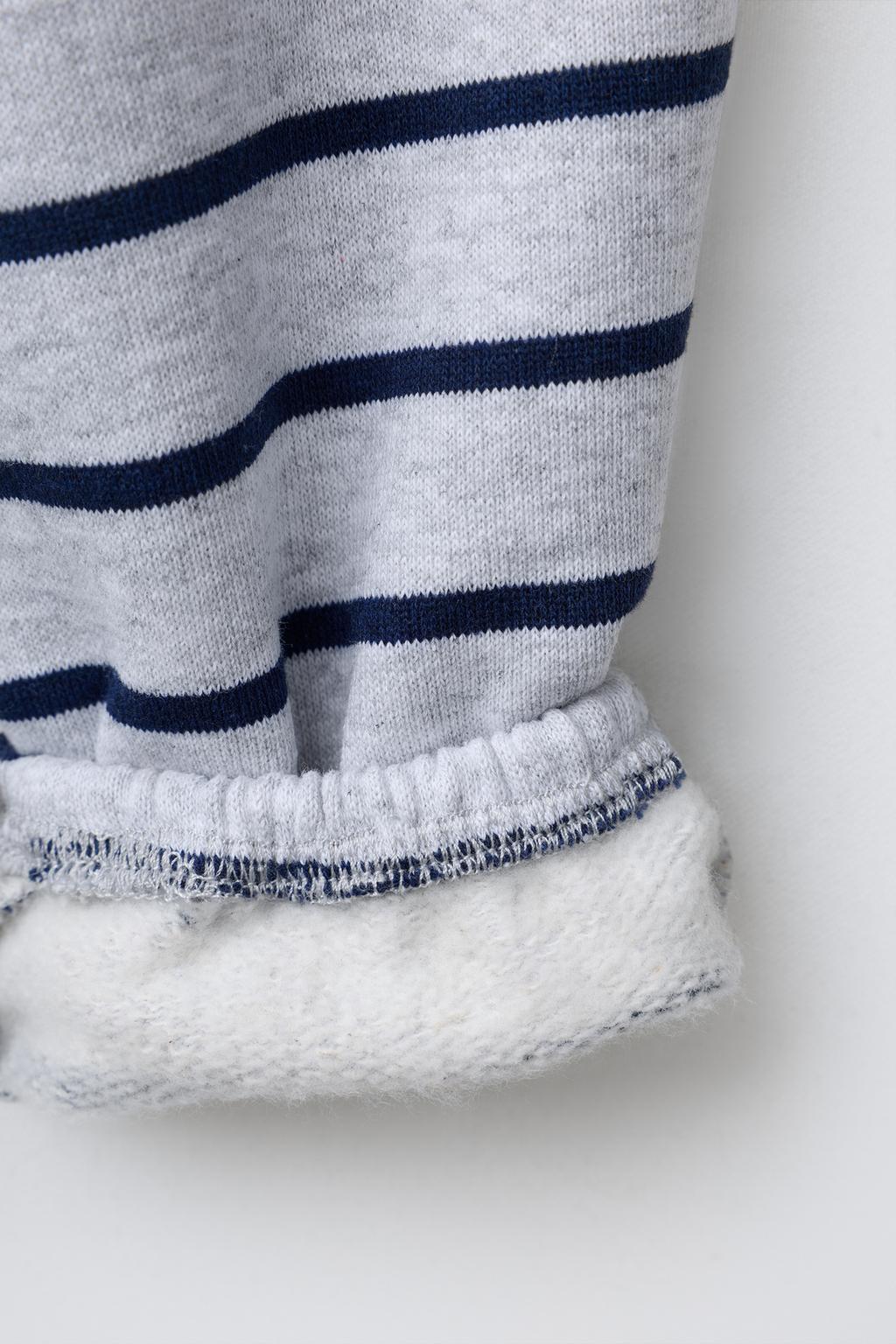 ДЖОГГЕРЫ ИЗ МЯГКОЙ ТКАНИ В ПОЛОСКУ