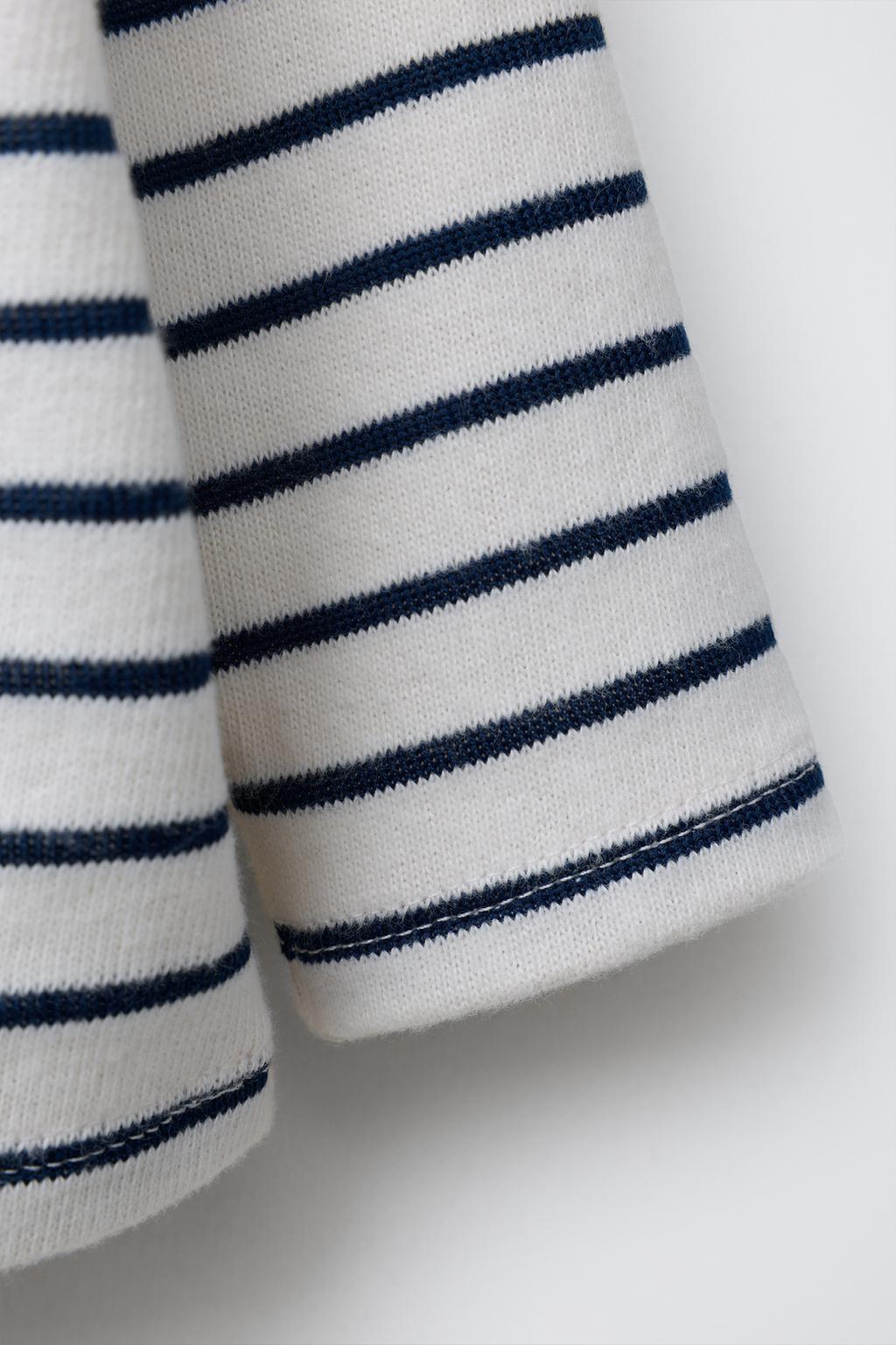 ЛОНГСЛИВ В ПОЛОСКУ С НАШИВКОЙ «ТИГР» ИЗ МАХРОВОЙ ТКАНИ