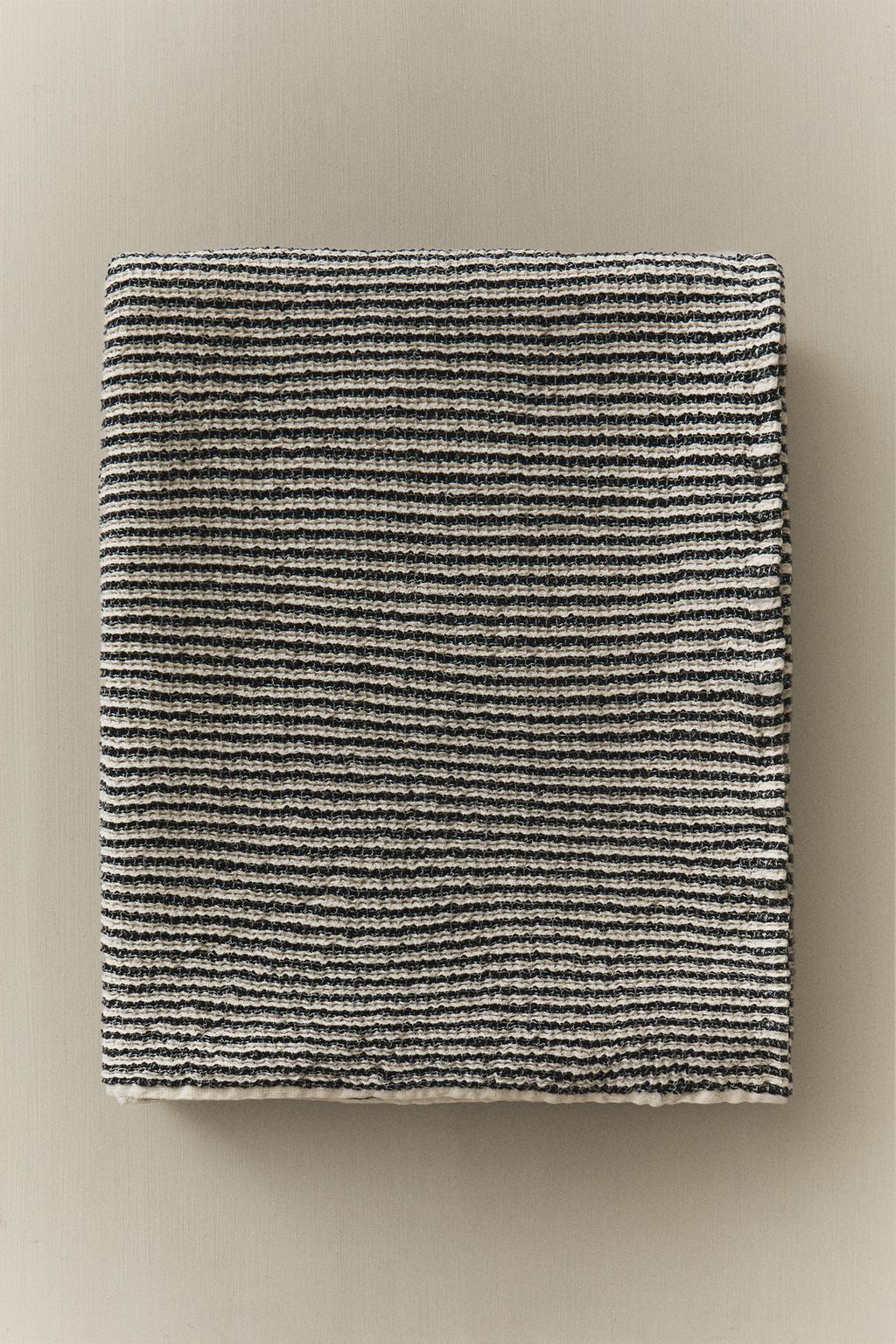 Цветное вафельное махровое полотенце