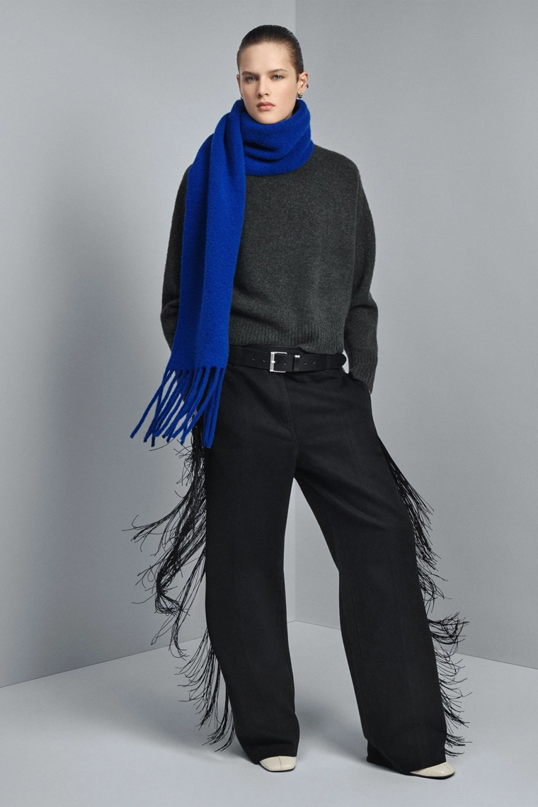 ВЯЗАНЫЙ ШАРФ С ШЕРСТЬЮ И БАХРОМОЙ