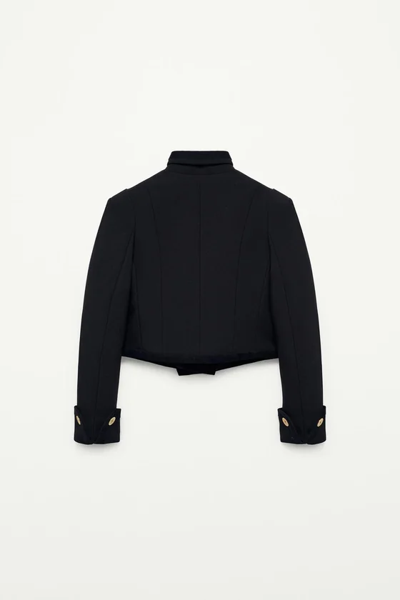 КОРОТКАЯ КУРТКА НА ПУГОВИЦАХ — THE ITEM ZARA WOMAN