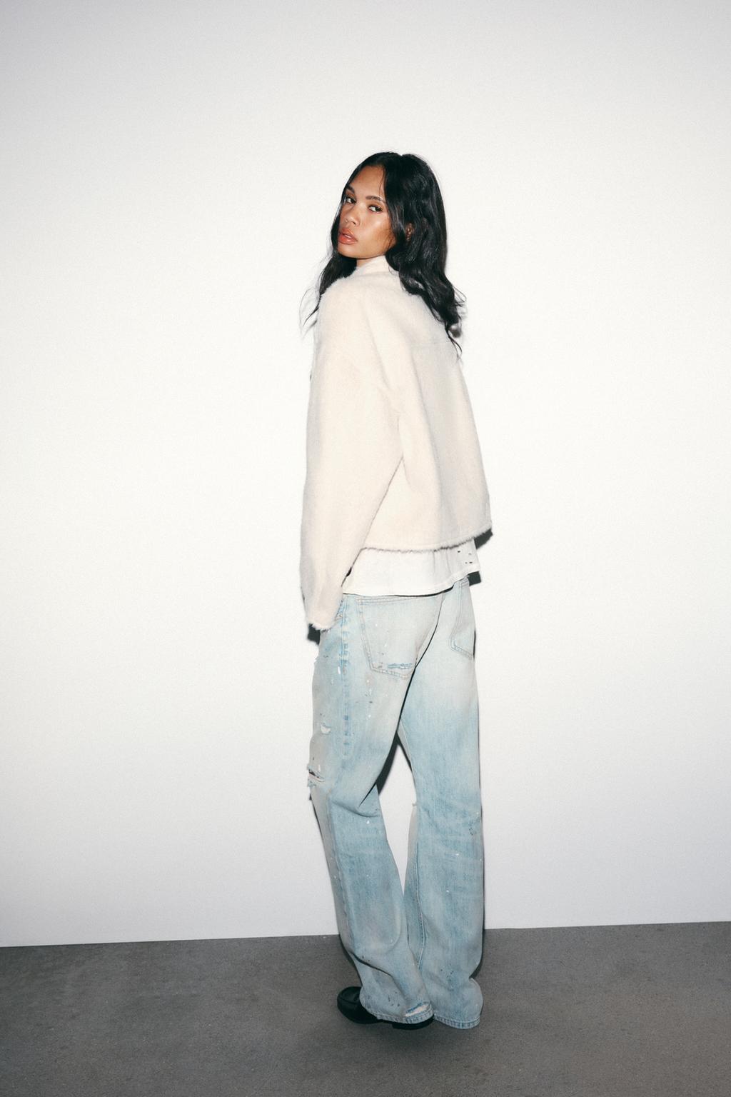 КУРТКА ИЗ ИСКУССТВЕННОГО МЕХА С ЗАПАХОМ