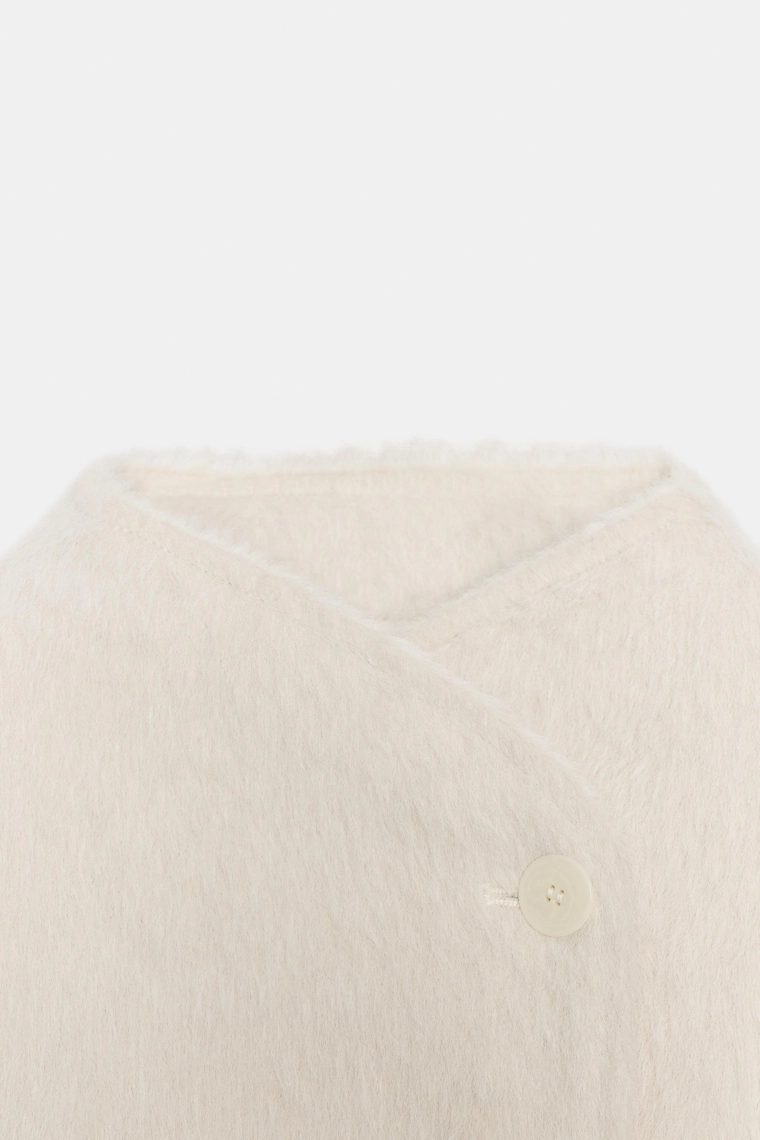 КУРТКА ИЗ ИСКУССТВЕННОГО МЕХА С ЗАПАХОМ