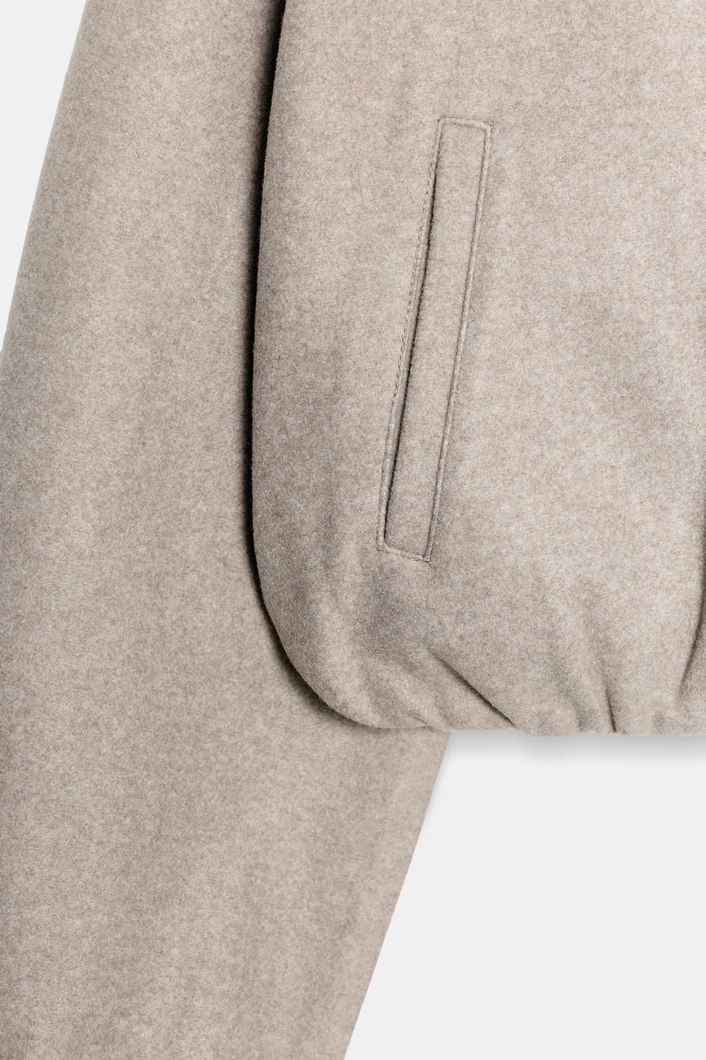 КУРТКА С КАПЮШОНОМ ИЗ МЯГКОЙ ТКАНИ