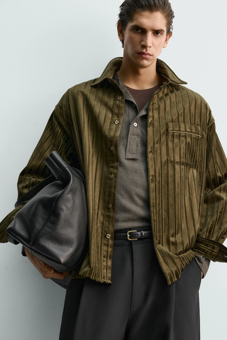 ВЕЛЬВЕТОВАЯ РУБАШКА В ПОЛОСКУ С РЕЛЬЕФНЫМ УЗОРОМ