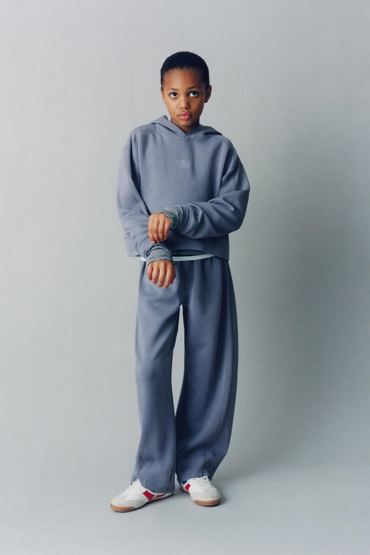 ПРЯМЫЕ СПОРТИВНЫЕ БРЮКИ С МОДАЛОМ