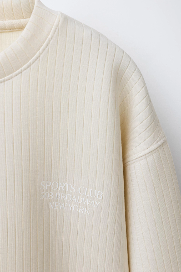 ТОЛСТОВКА С НАДПИСЬЮ И МОДАЛОМ