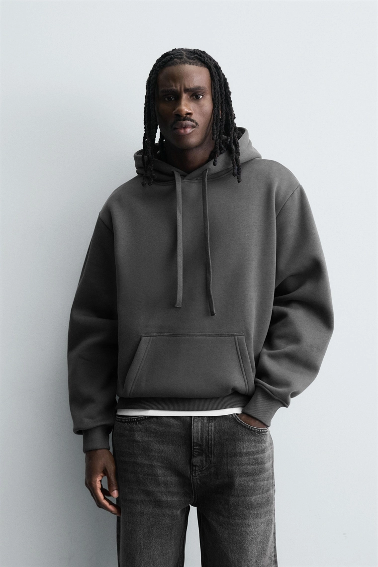 ХУДИ С КАПЮШОНОМ ИЗ СТРУКТУРНОГО МАТЕРИАЛА