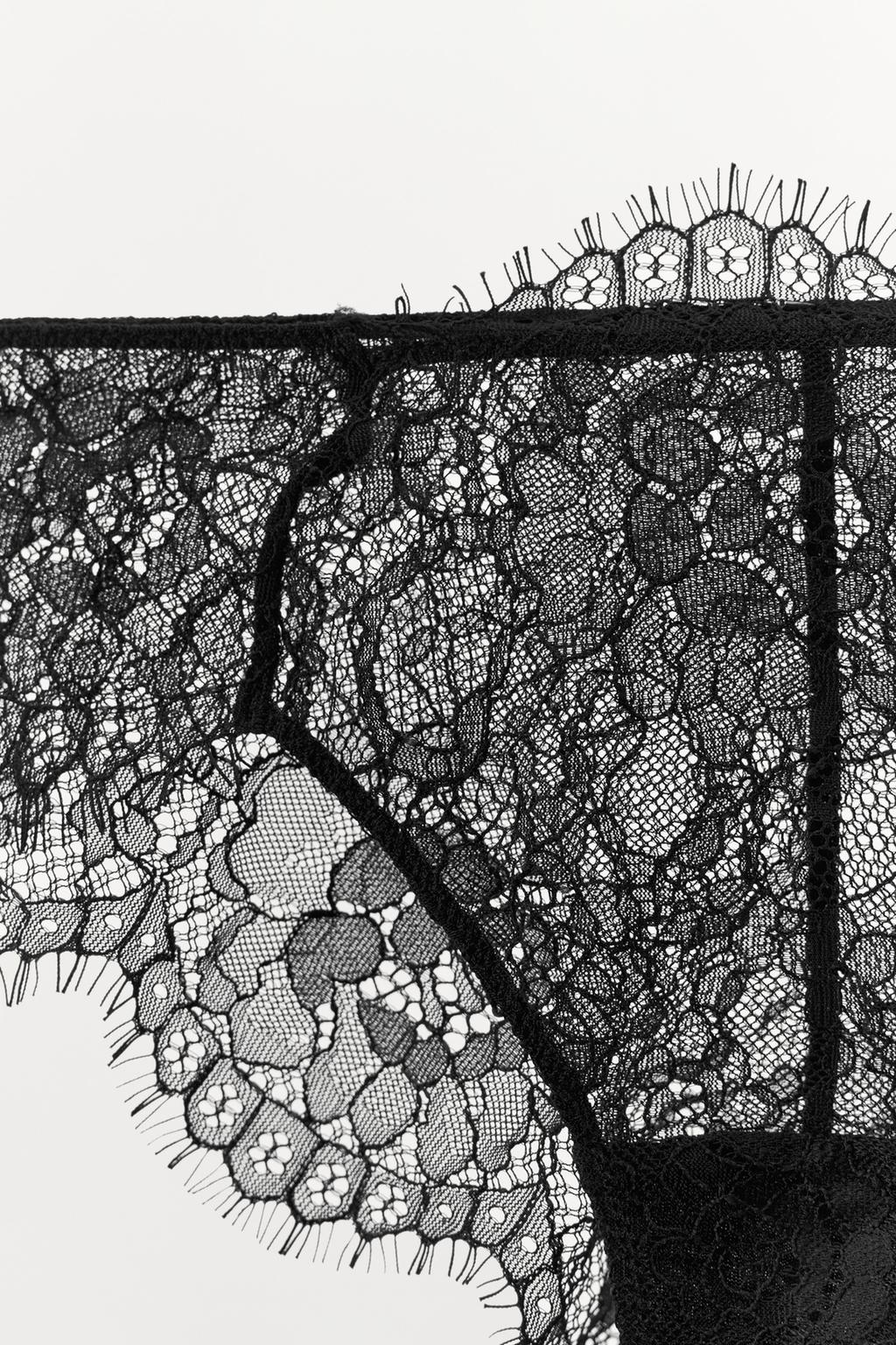 КРУЖЕВНЫЕ ТРУСЫ