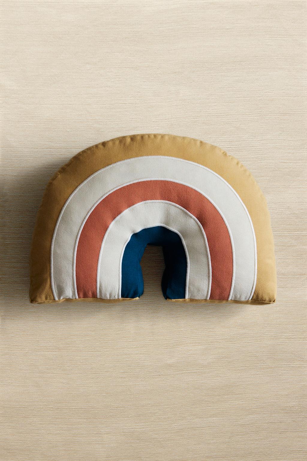 Детская подушка-радуга