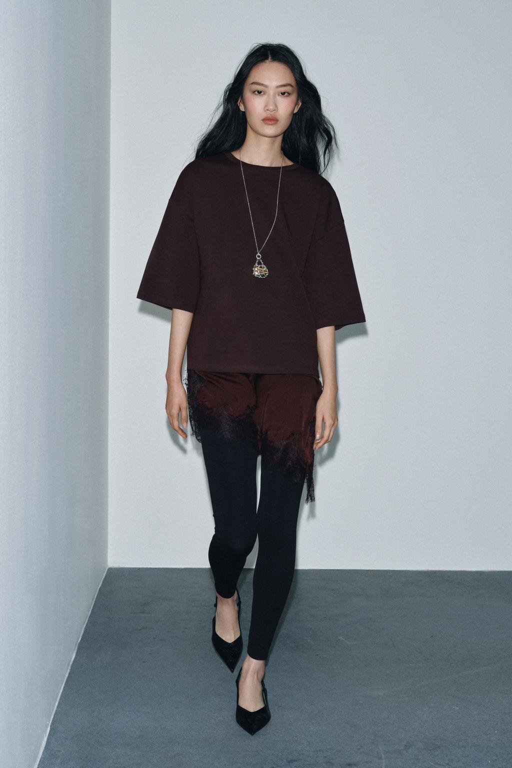 КОМБИНИРОВАННАЯ ФУТБОЛКА С КРУЖЕВОМ