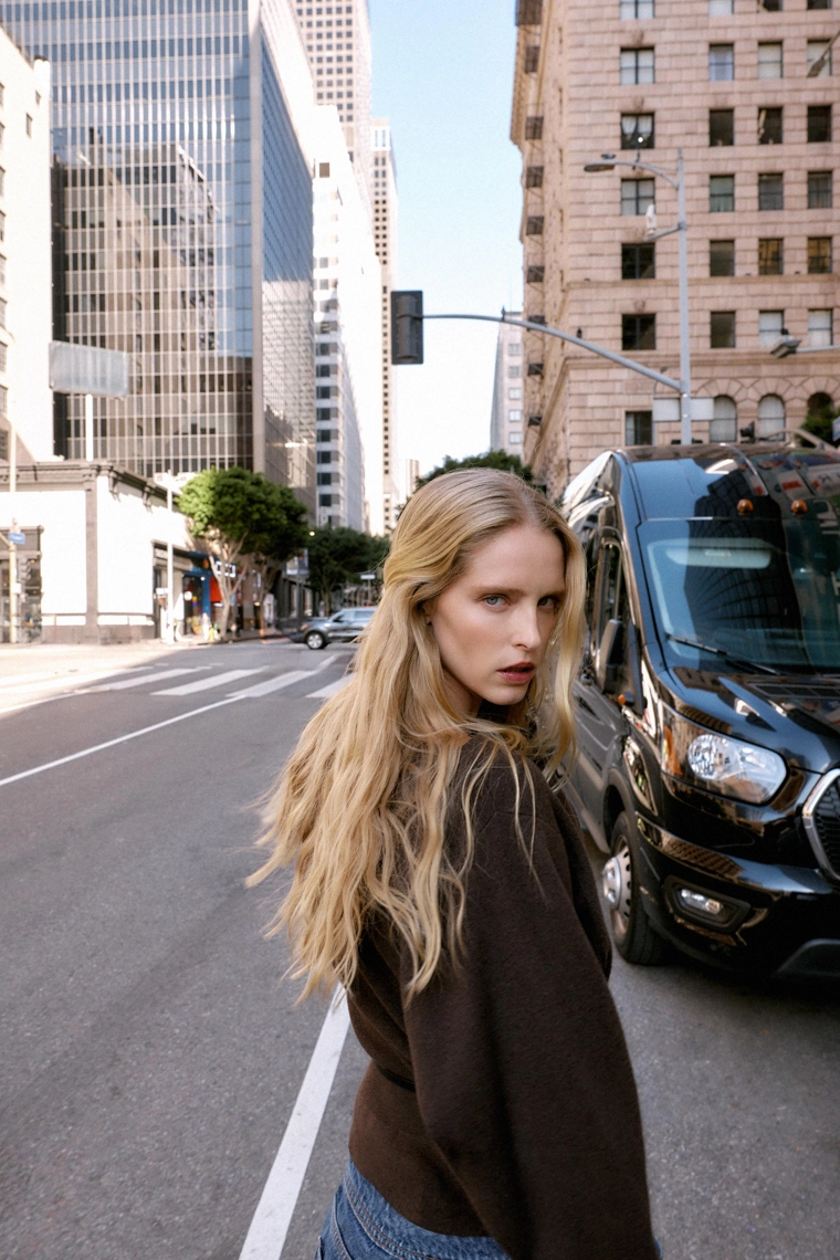 ТРИКОТАЖНЫЙ ДЖЕМПЕР С ПОЯСОМ