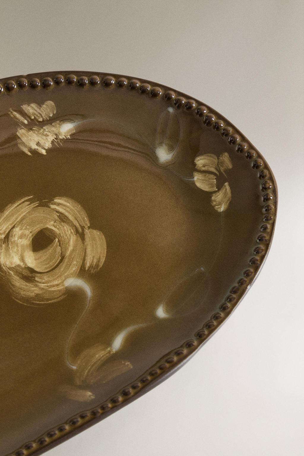 Маленькая осенняя ванная тарелка