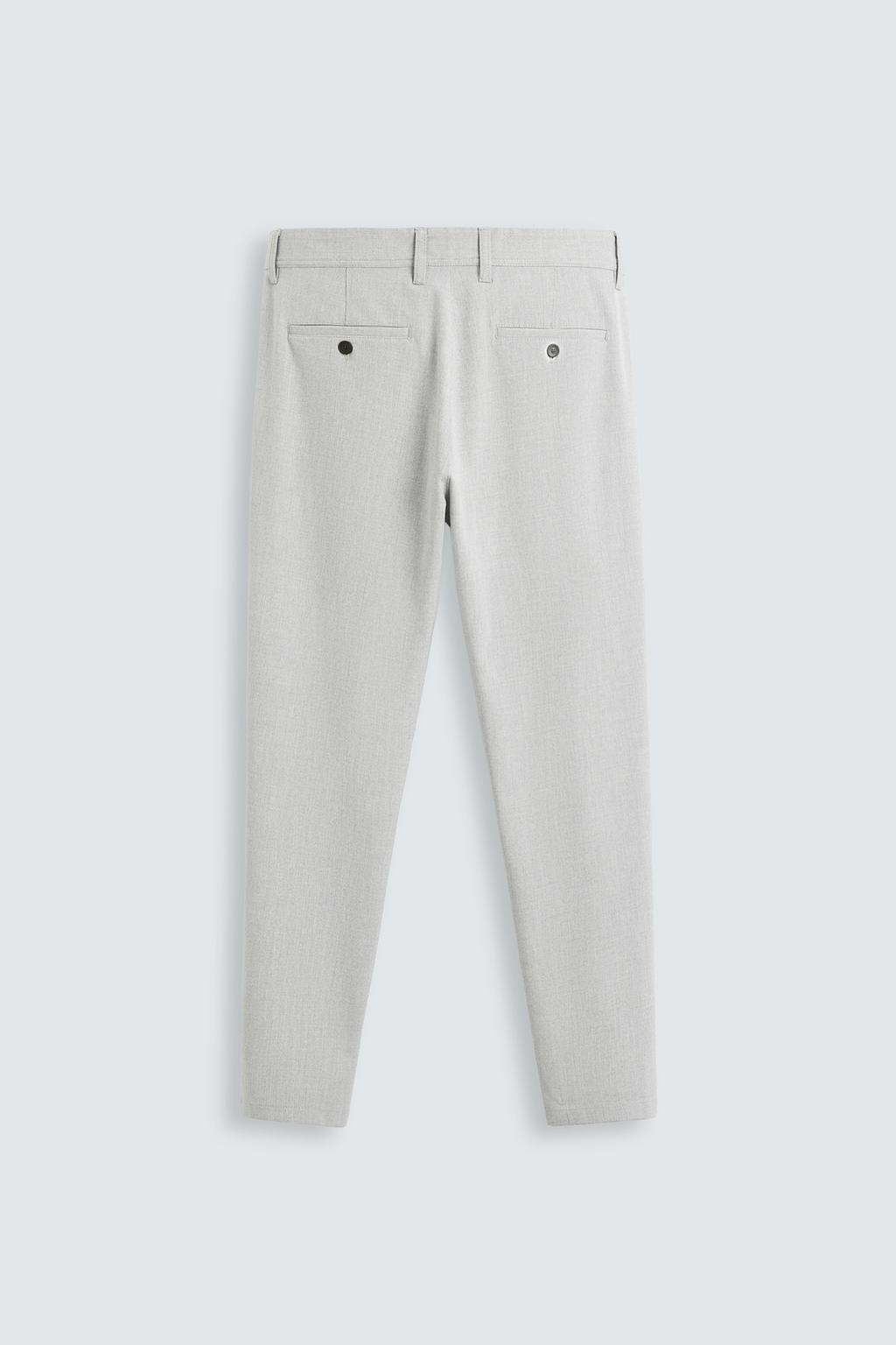 БРЮКИ КОМФОРТНОЙ ПОСАДКИ ИЗ РЕЛЬЕФНОЙ ТКАНИ