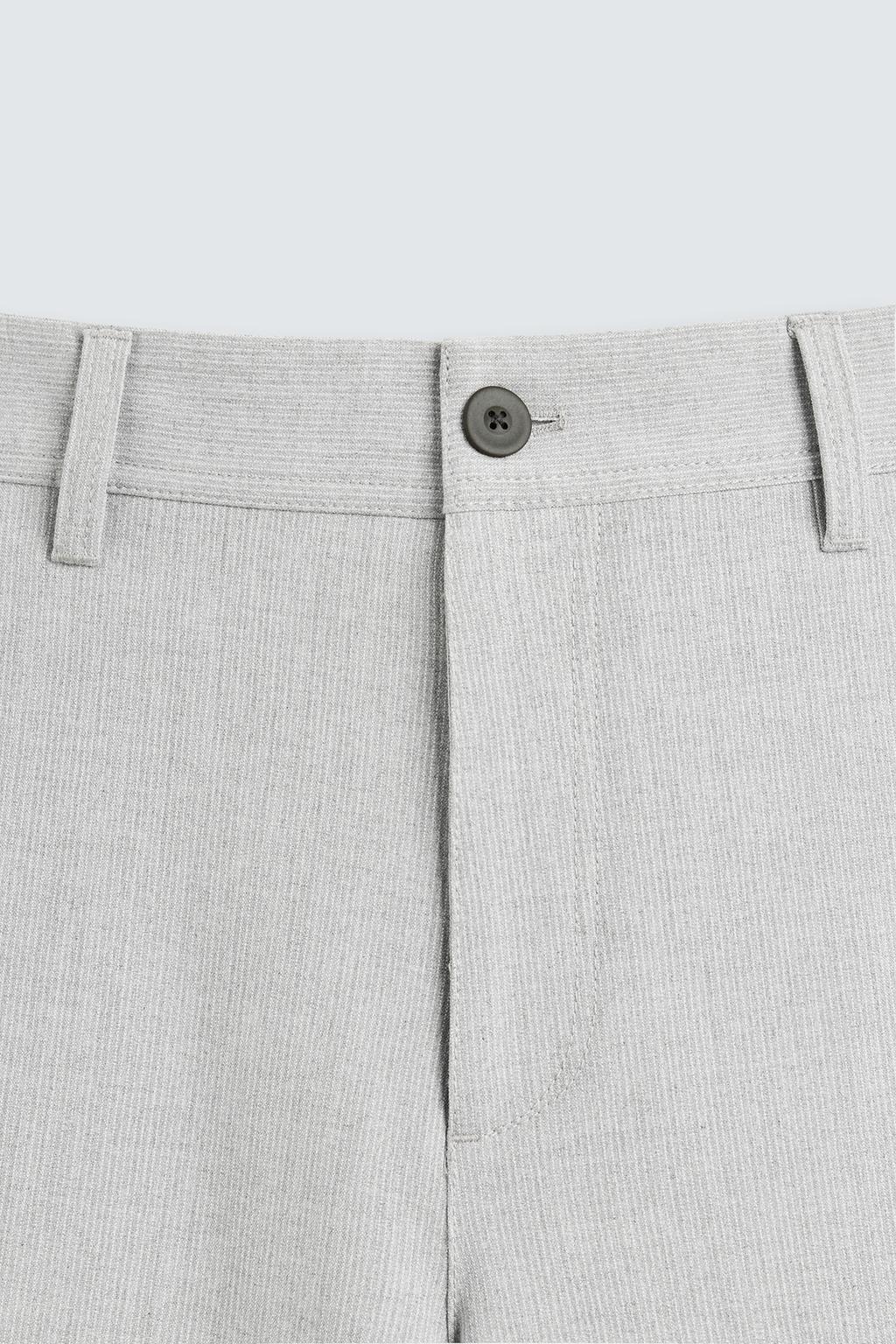 БРЮКИ КОМФОРТНОЙ ПОСАДКИ ИЗ РЕЛЬЕФНОЙ ТКАНИ