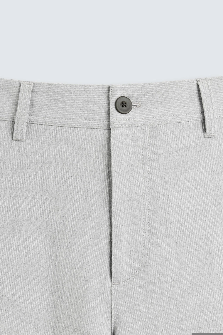 БРЮКИ КОМФОРТНОЙ ПОСАДКИ ИЗ РЕЛЬЕФНОЙ ТКАНИ