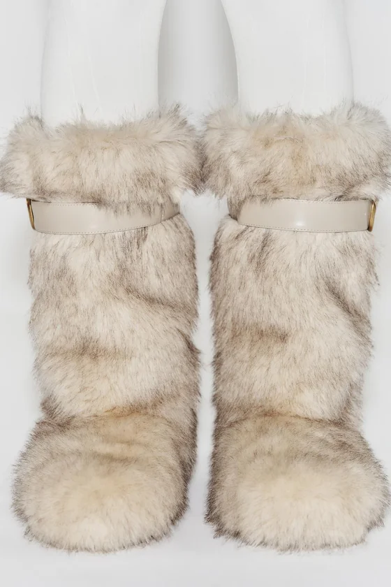 САПОГИ ИЗ ИСКУССТВЕННОГО МЕХА С РЕМЕШКОМ — SKI COLLECTION