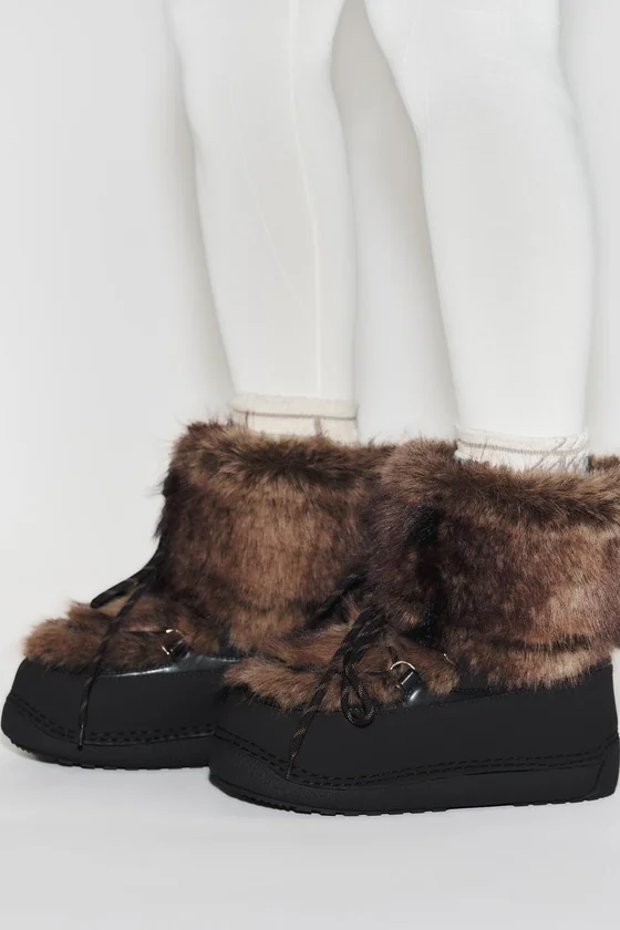 БОТИНКИ ИЗ ИСКУССТВЕННОГО МЕХА И СИНТЕТИЧЕСКОЙ ТКАНИ — SKI COLLECTION