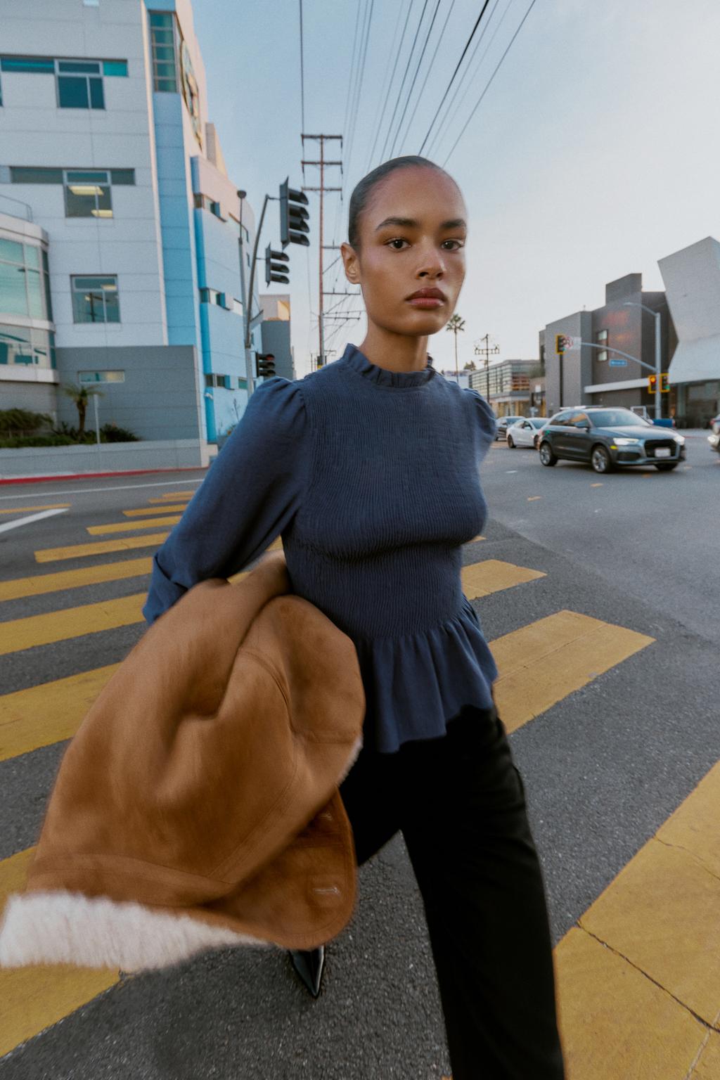 РУБАШКА С ЖАТЫМ ЭФФЕКТОМ