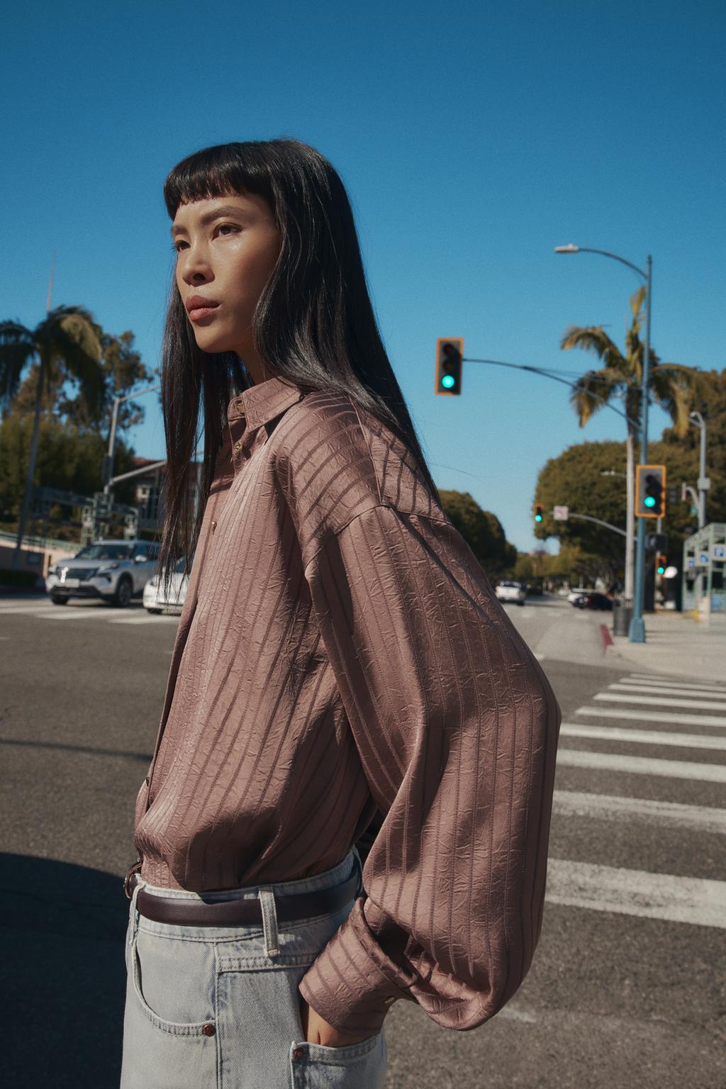 АТЛАСНАЯ РУБАШКА В ПОЛОСКУ