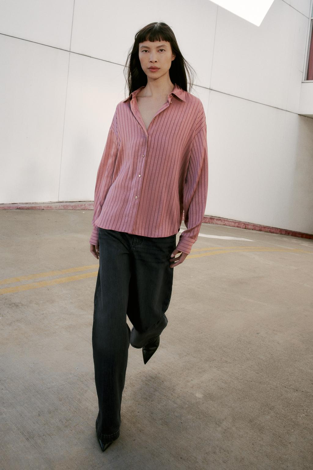 АТЛАСНАЯ РУБАШКА В ПОЛОСКУ