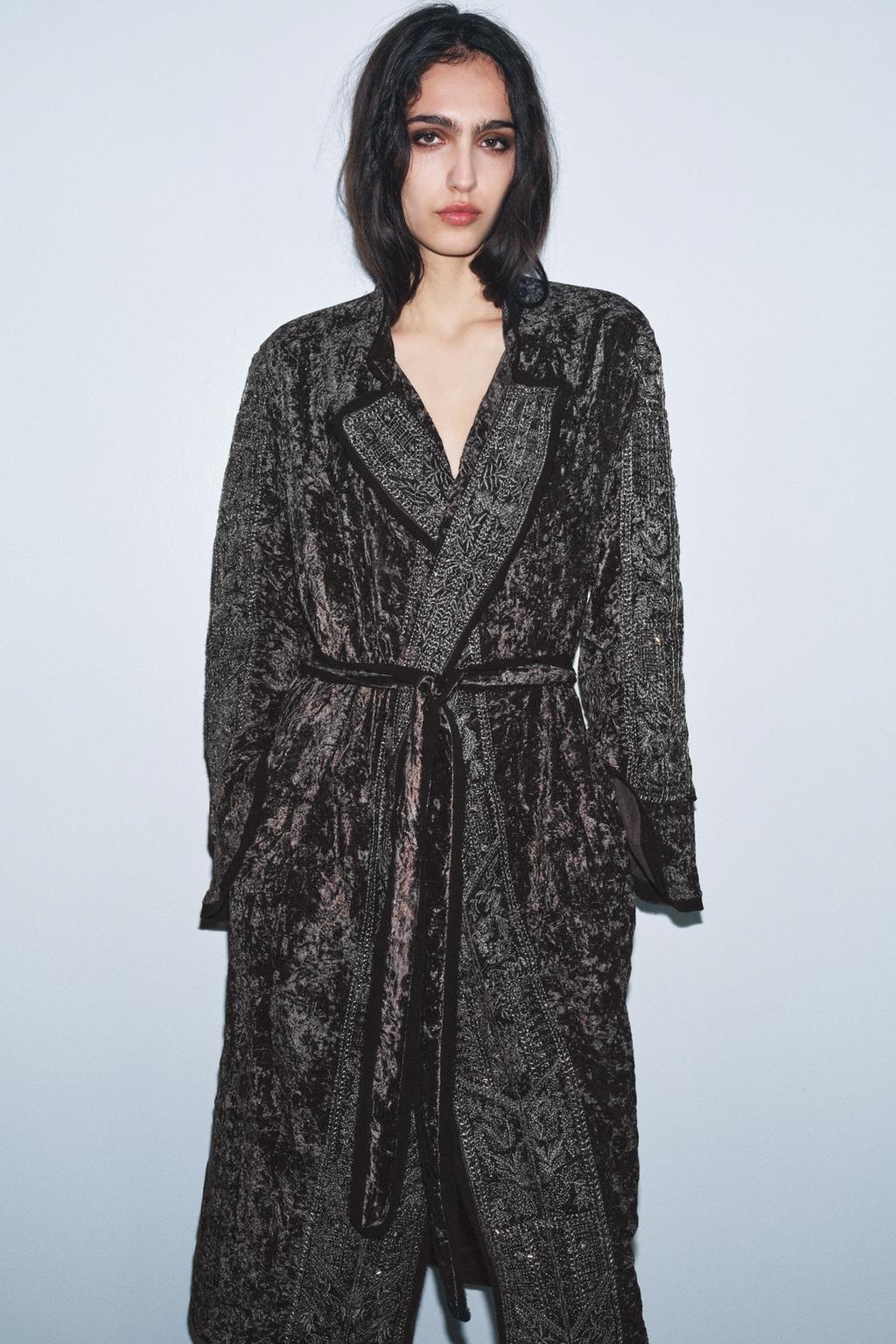 КИМОНО ИЗ БАРХАТА С ВЫШИВКОЙ — ZW COLLECTION LIMITED EDITION