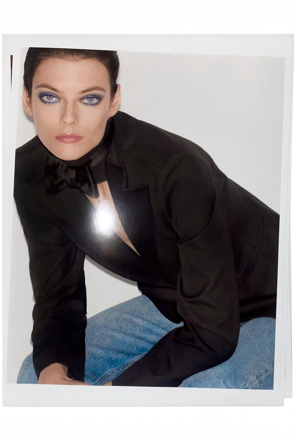 Жидкая тени для век