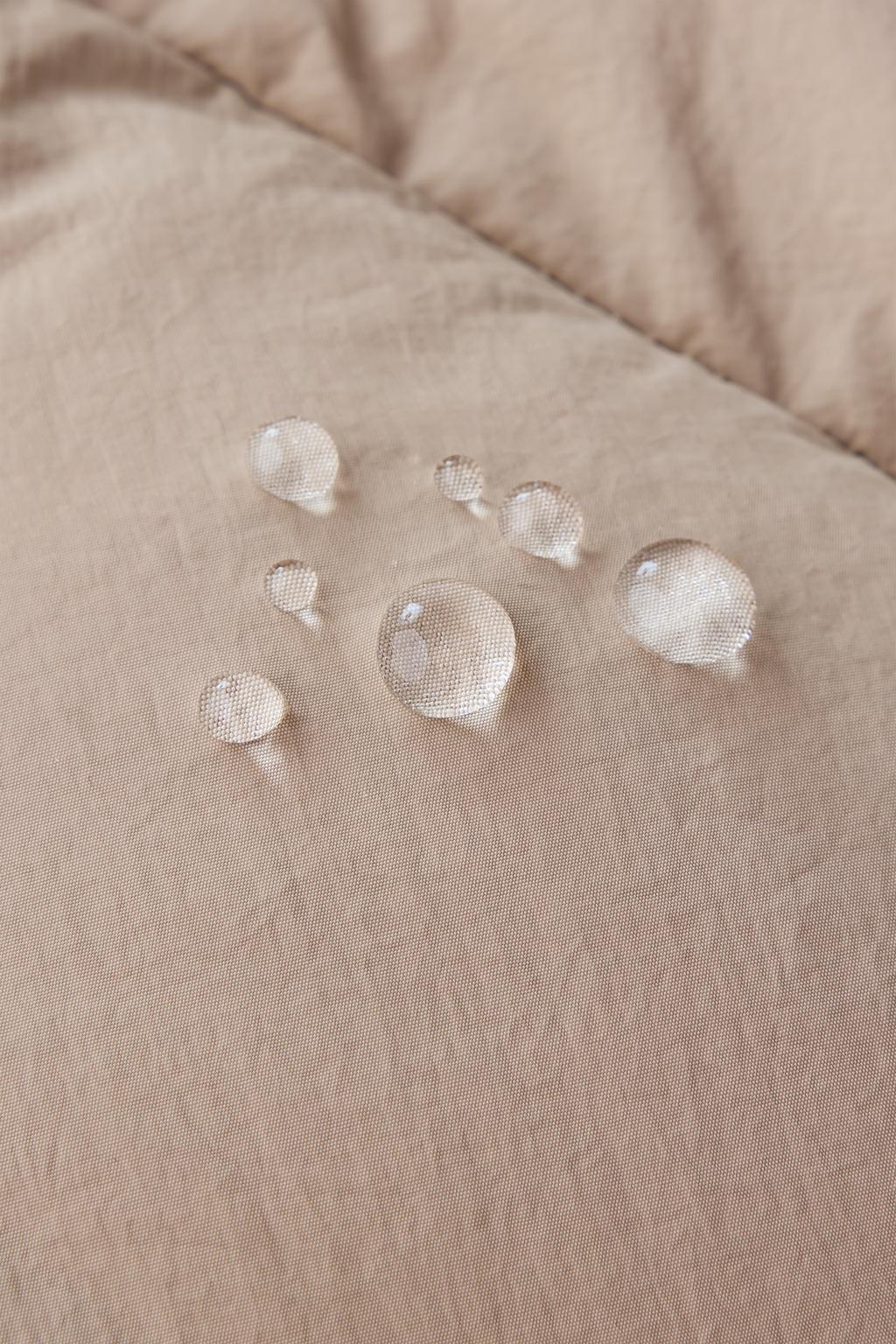 СТЕГАНЫЙ ПУХОВИК С КАПЮШОНОМ WATER REPELLENT