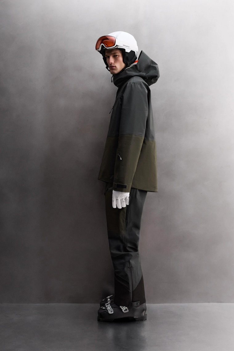 ВОДОНЕПРОНИЦАЕМАЯ ТЕХНИЧЕСКАЯ ЛЫЖНАЯ КУРТКА RECCO® SHELL