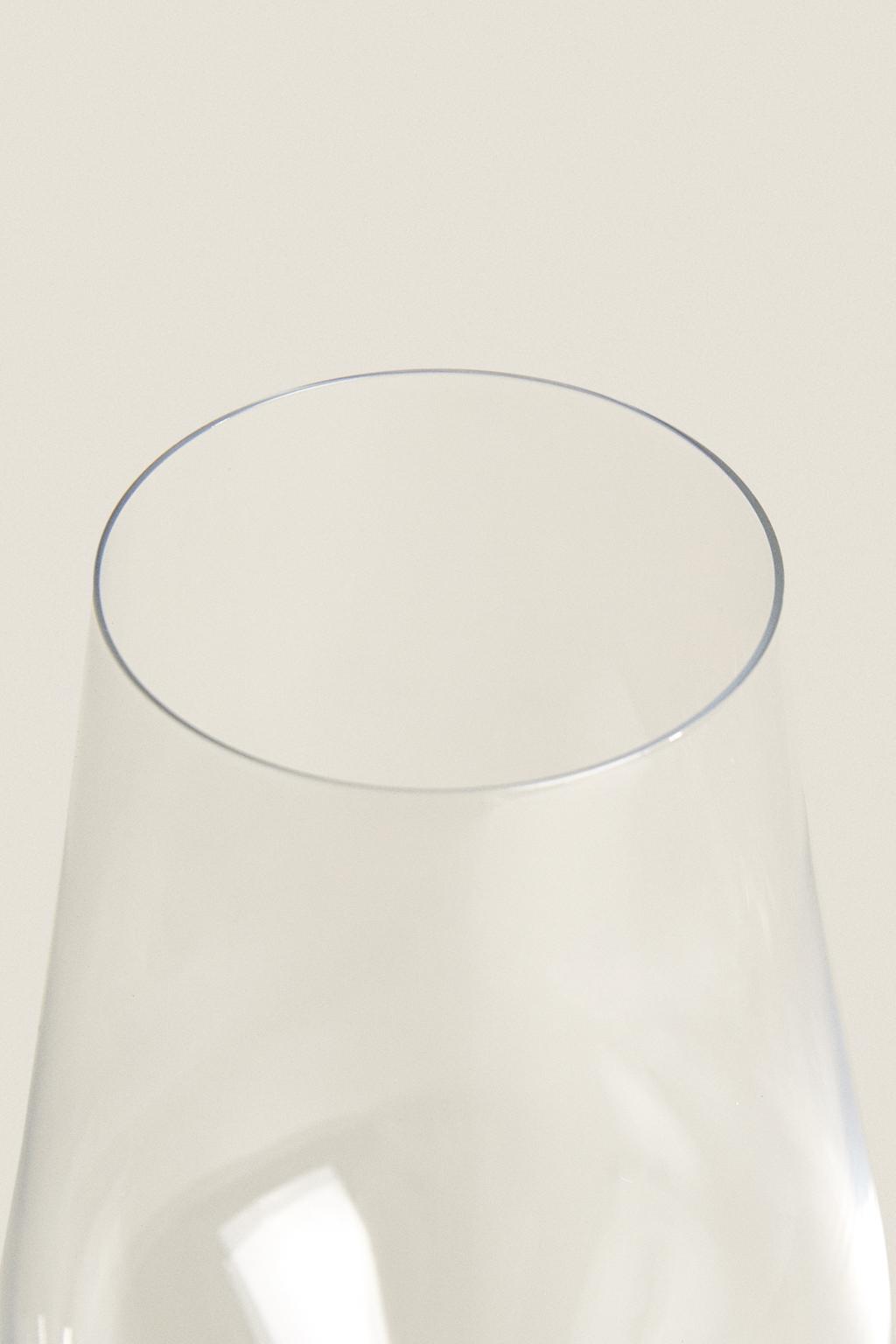 Простой хрустальный флейтовый бокал