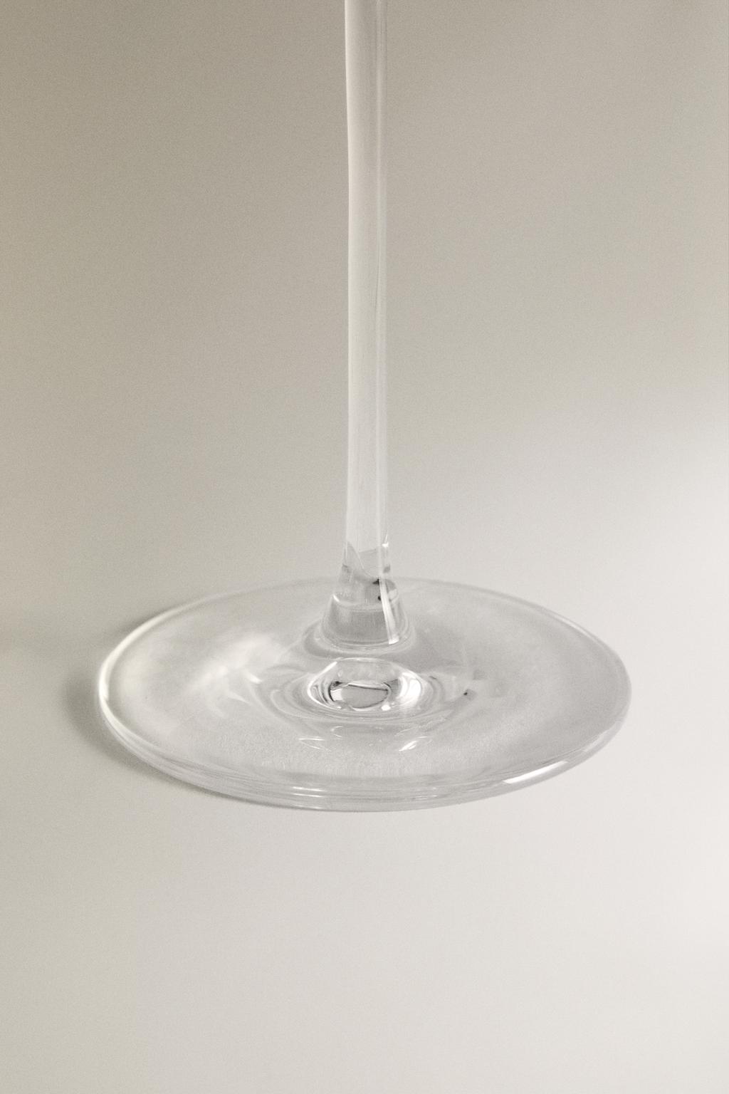 Простой хрустальный флейтовый бокал