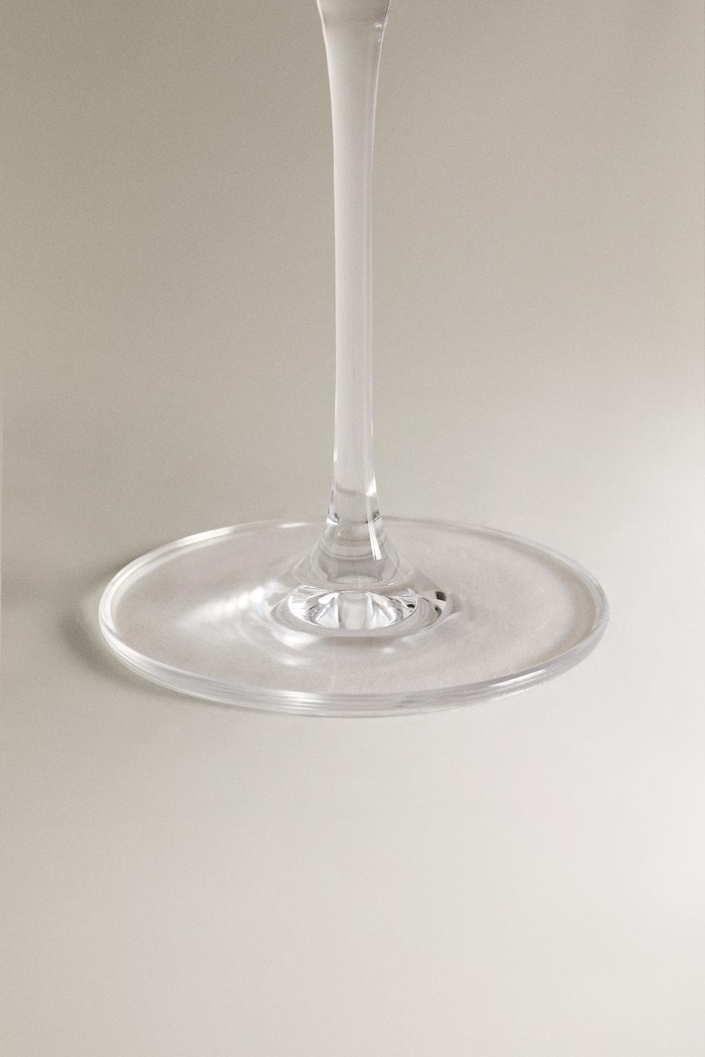 Бокал из кристалла с рельефным узором