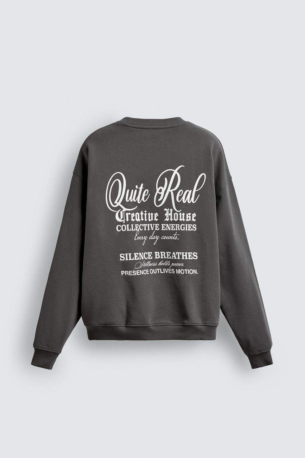 ТОЛСТОВКА С КРУГЛЫМ ВЫРЕЗОМ И ПРИНТОМ