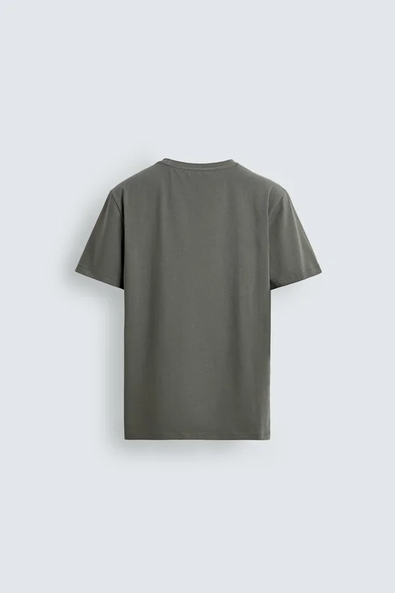 БАЗОВАЯ ФУТБОЛКА SLIM FIT