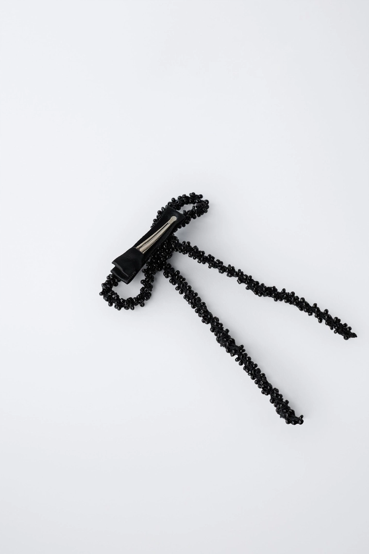 НАБОР ИЗ ДВУХ ЗАКОЛОК ДЛЯ ВОЛОС С БАНТОМ И БУСИНАМИ