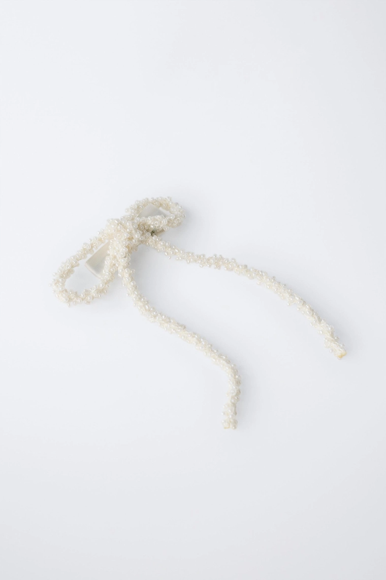 НАБОР ИЗ ДВУХ ЗАКОЛОК ДЛЯ ВОЛОС С БАНТОМ И БУСИНАМИ