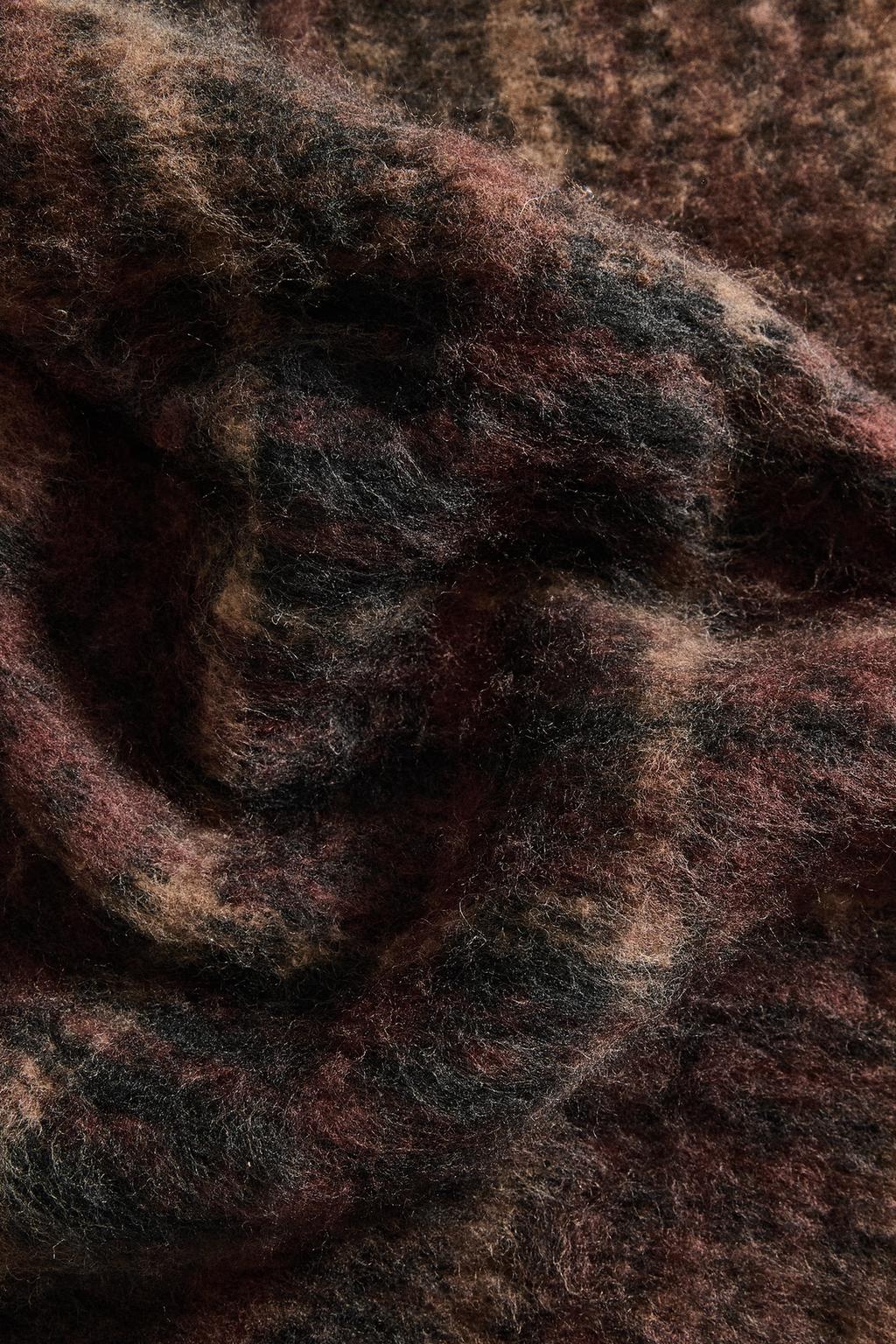 Плед с кисточками