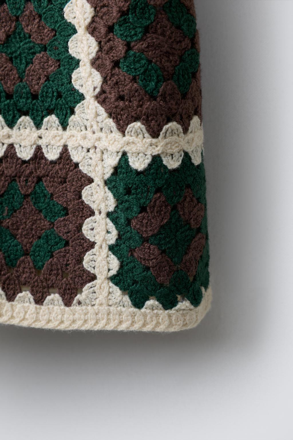 Вязаная рубашка с отделкой крючком