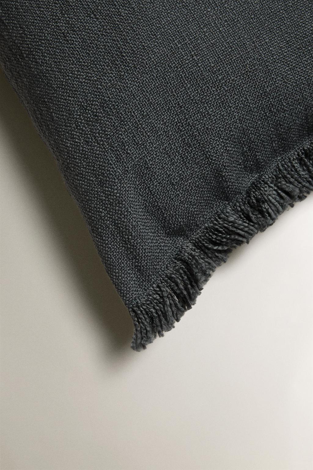 Покрывало с бахромой