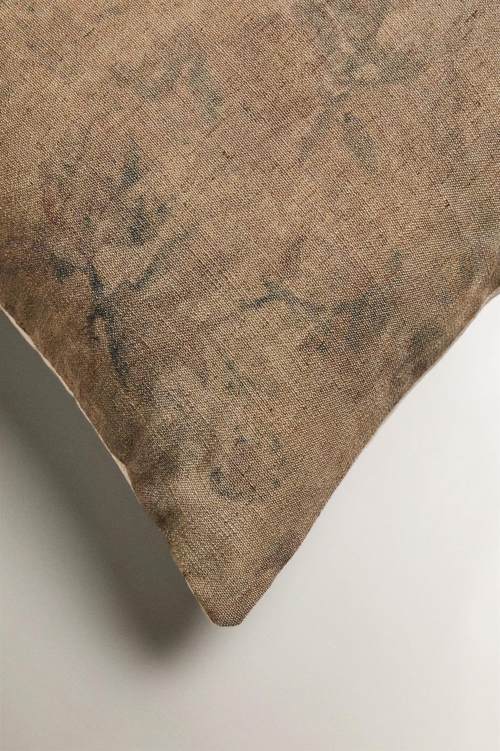 Цветочная наволочка для подушки