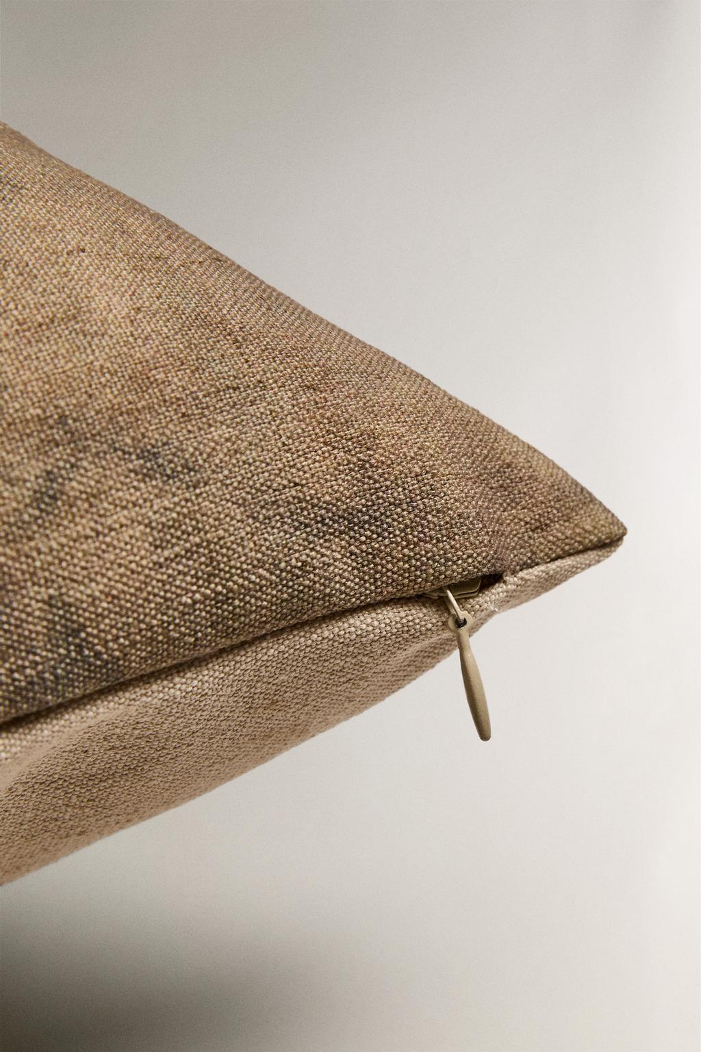 Цветочная наволочка для подушки