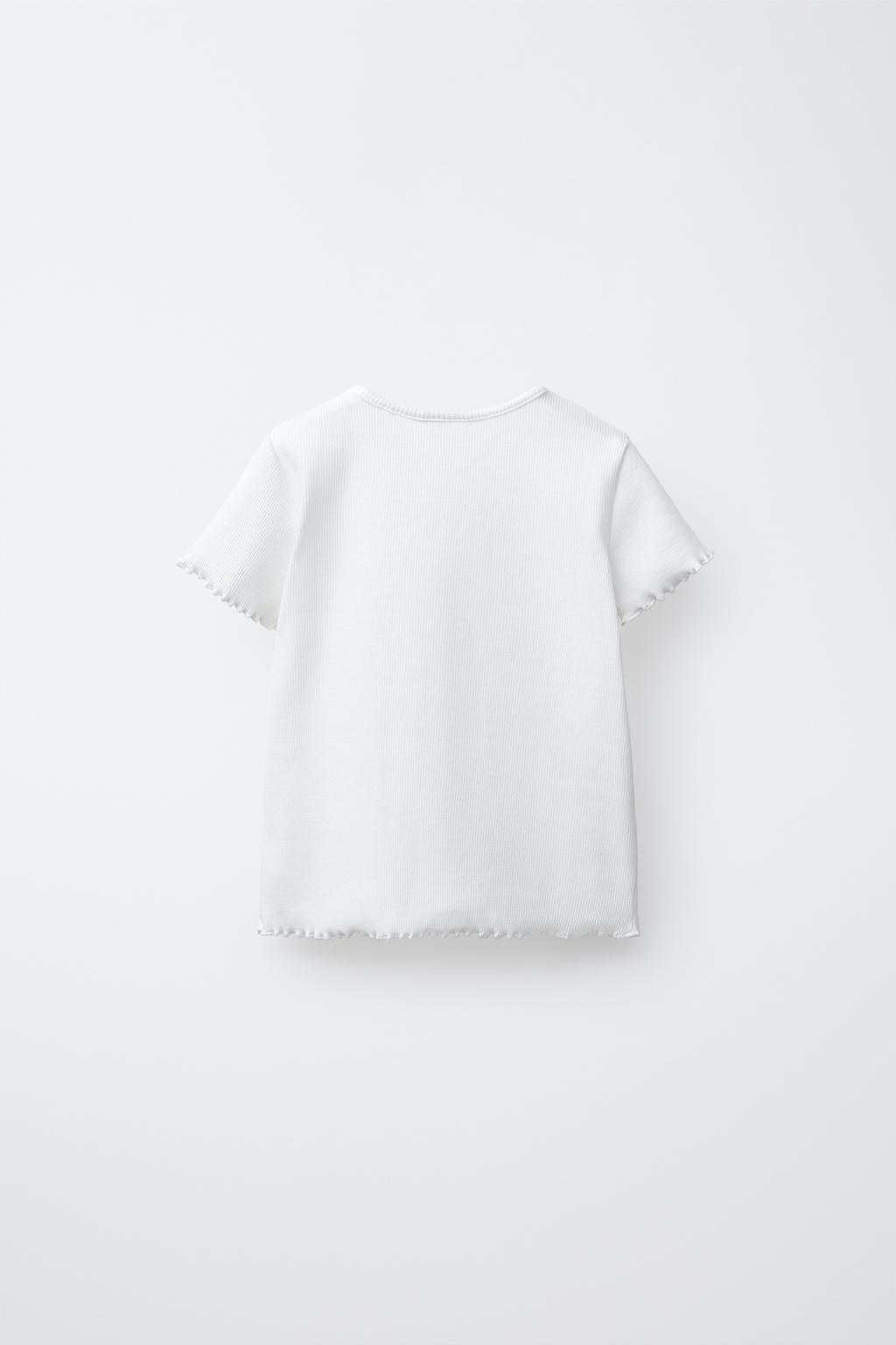 ФУТБОЛКА В РУБЧИК С ВЫРЕЗОМ «СЕРДЦЕ»