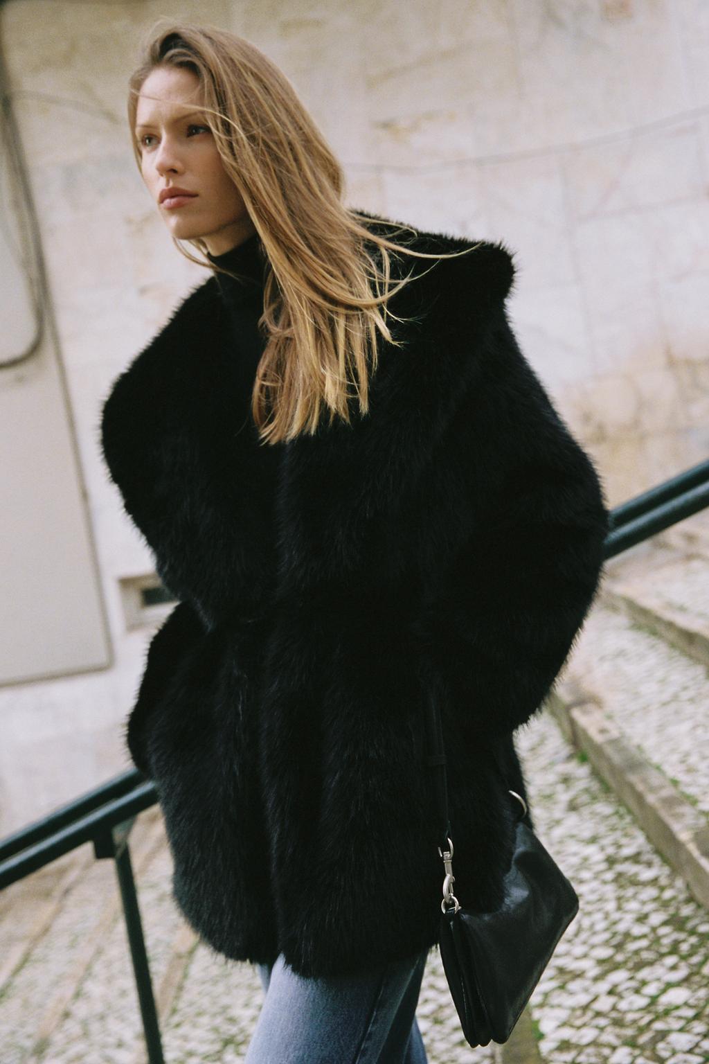 УДЛИНЕННАЯ СУМКА ЧЕРЕЗ ПЛЕЧО