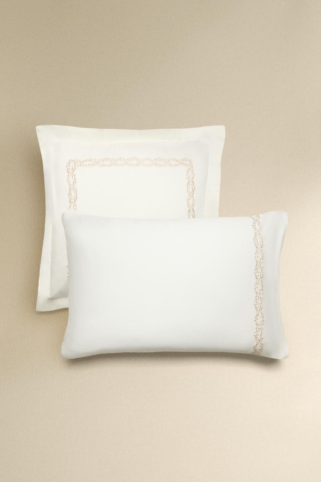 Наволочка из сатина с вышивкой