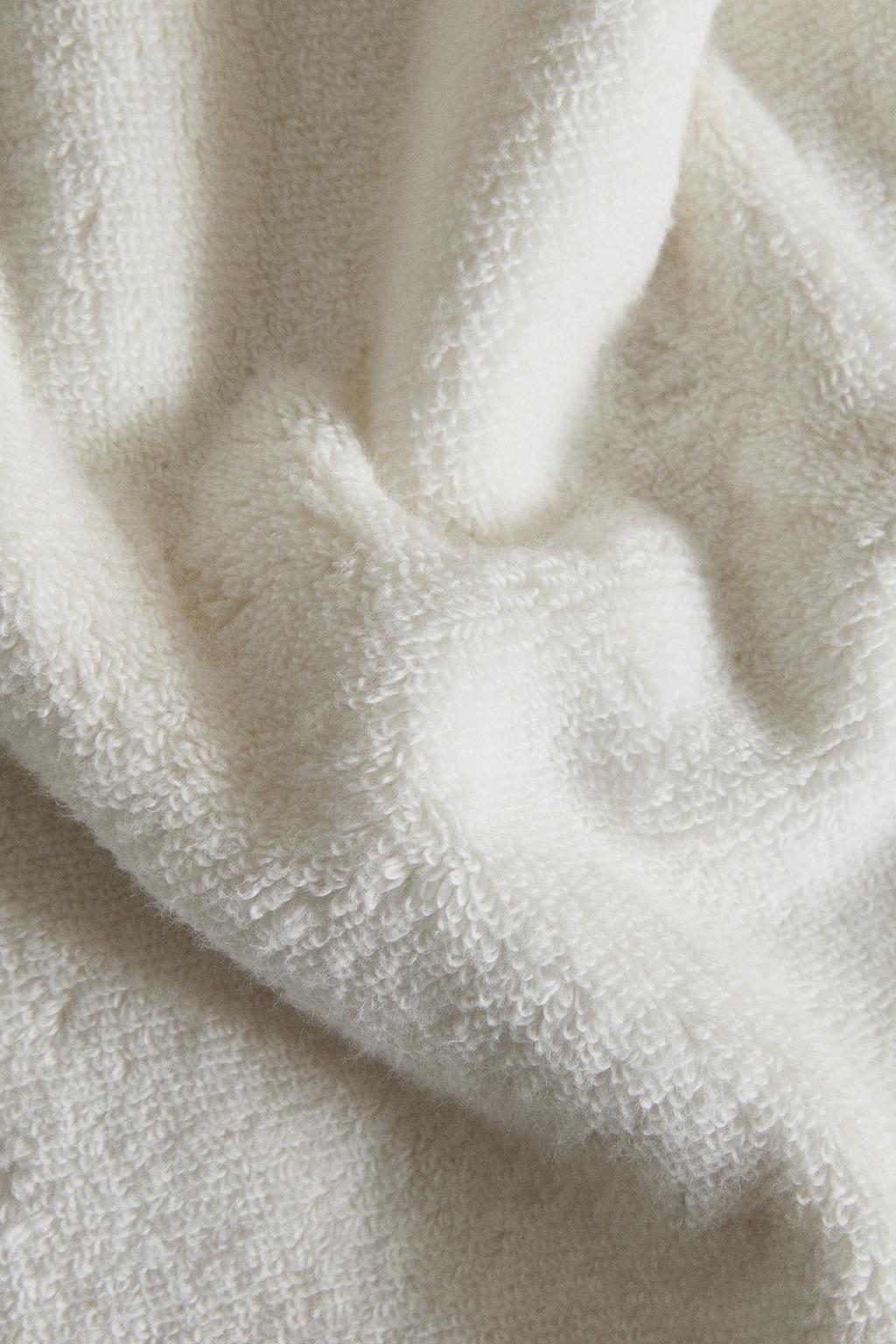 Полотенце для ванны с волнистым краем