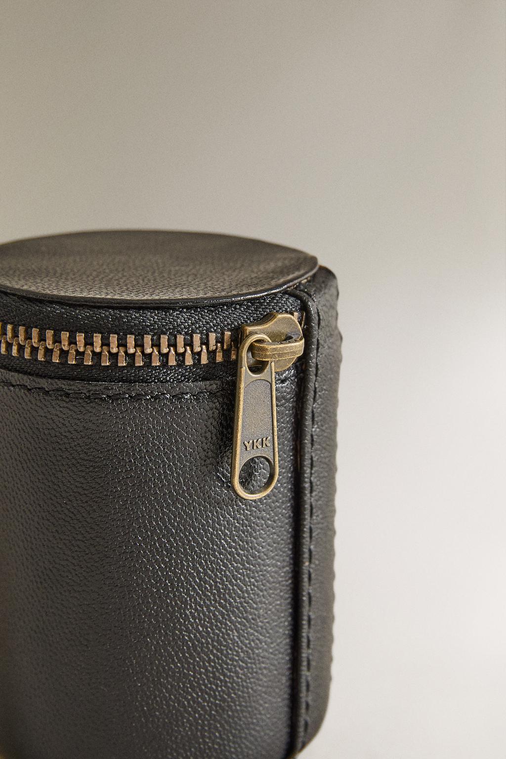 Кожаный цилиндрический чехол