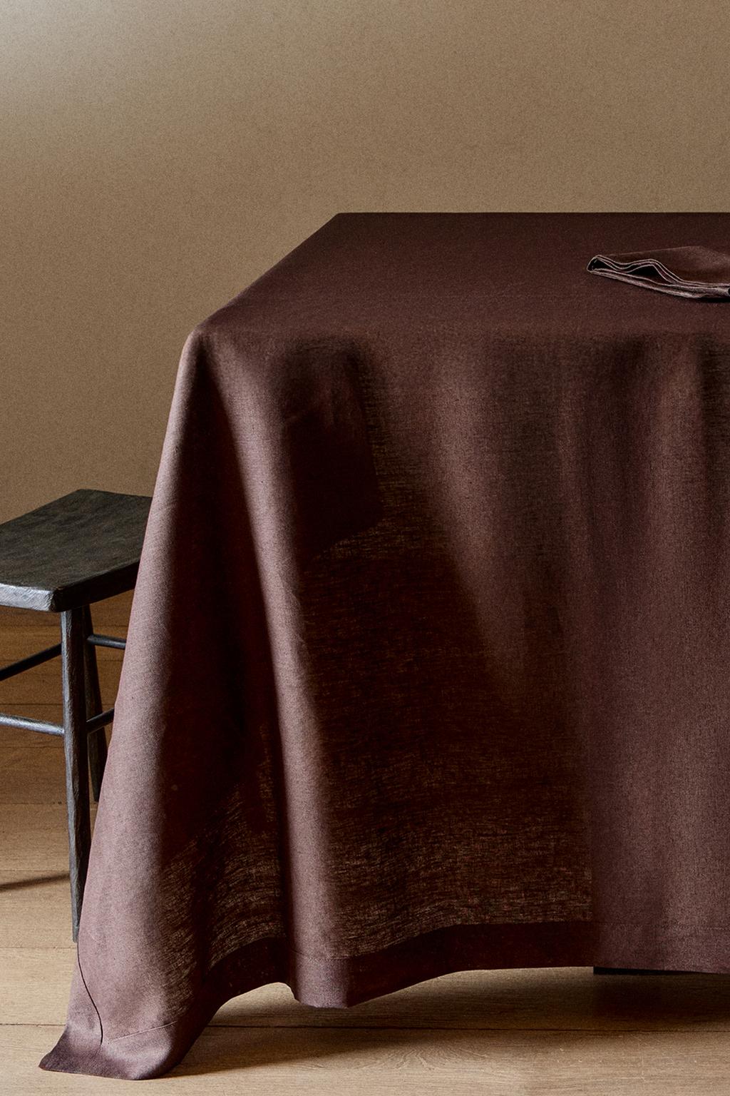 Плотноцветное скатерть из льна