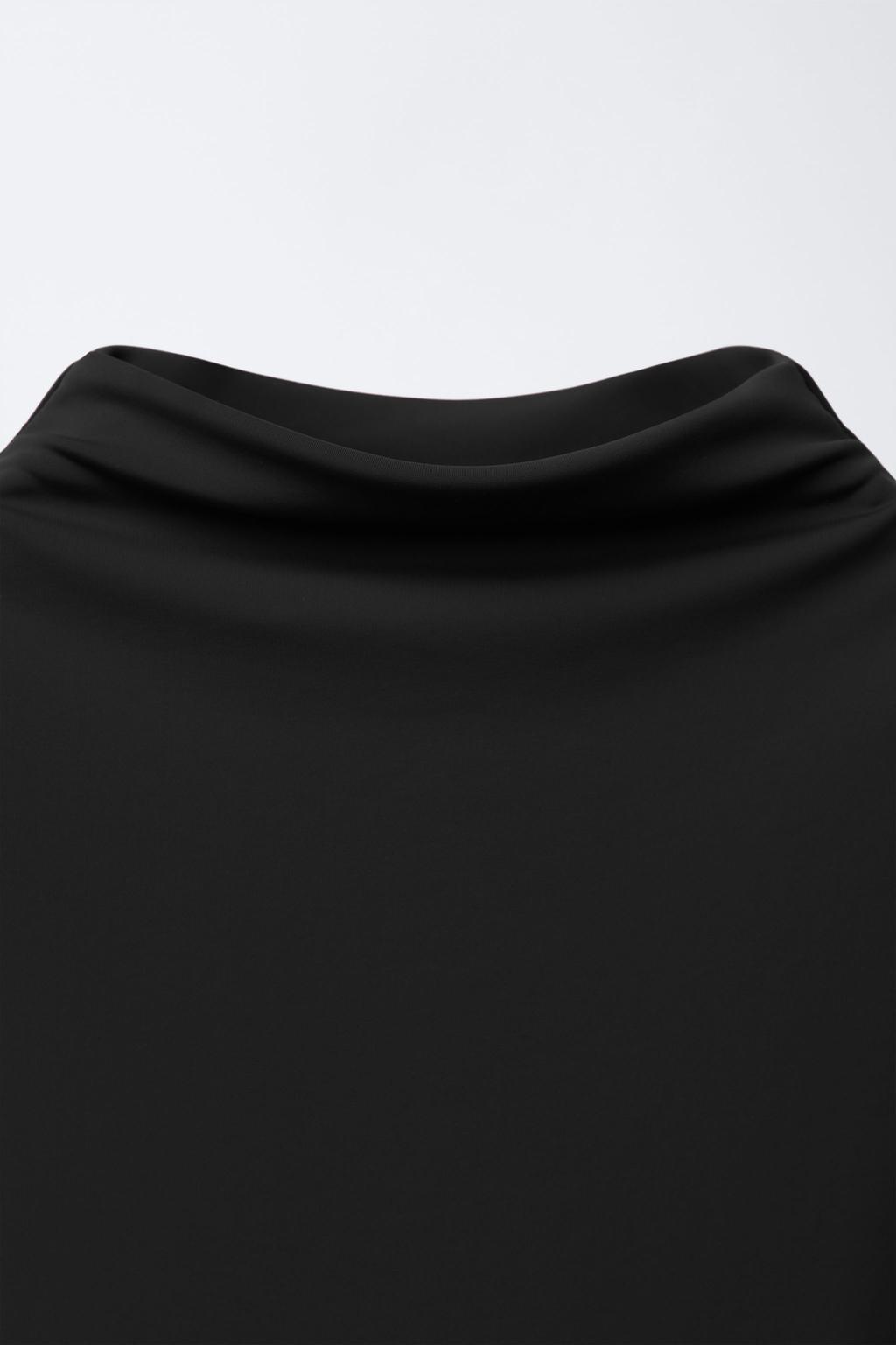 БОДИ С ВОРОТНИКОМ-СТОЙКОЙ