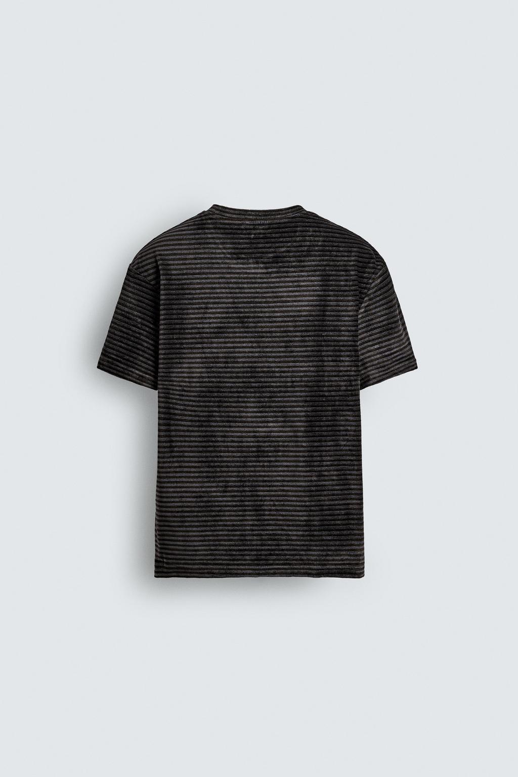 ФУТБОЛКА С РЕЛЬЕФНЫМ УЗОРОМ И ЭФФЕКТОМ ПОТЕРТОСТИ